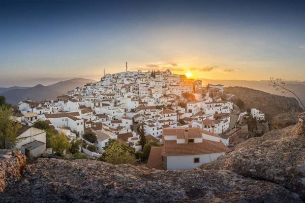 Comares
